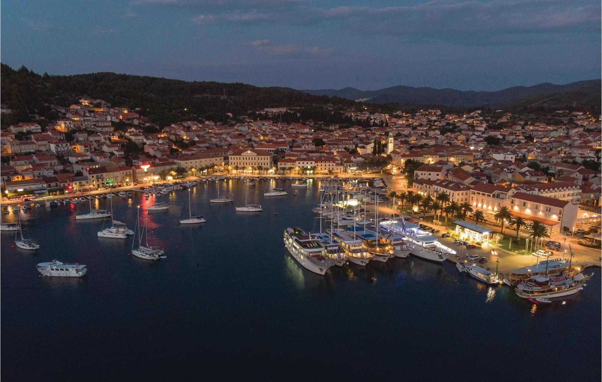 Beautiful Apartment In Vela Luka With Wifi Eksteriør billede